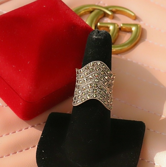 Jewelry - Genuine 925 Sterling Silver Vintage Style Ring